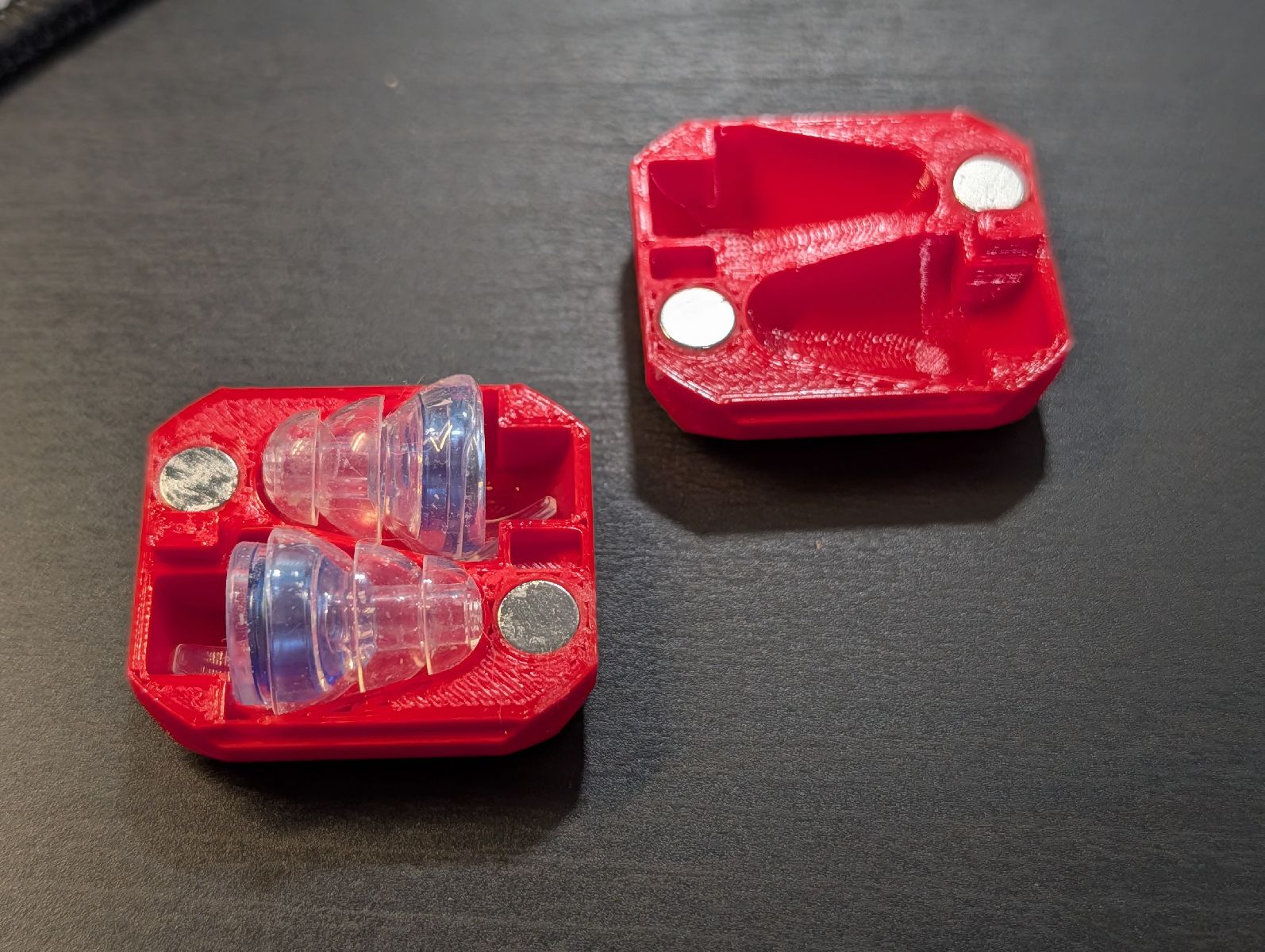 Eargasm Magnet Case with Easy-Open Slot